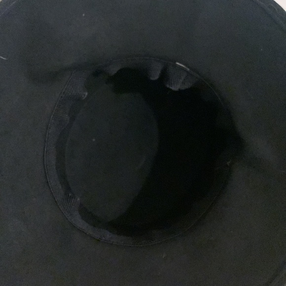 Hat - Picture 8 of 8